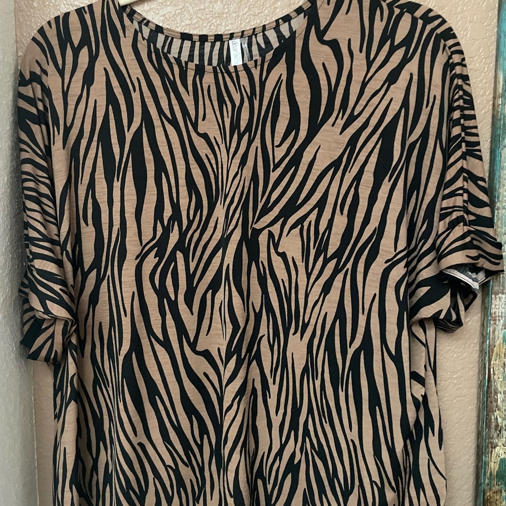 Elegant Zebra Print Short Sleeve Blouse